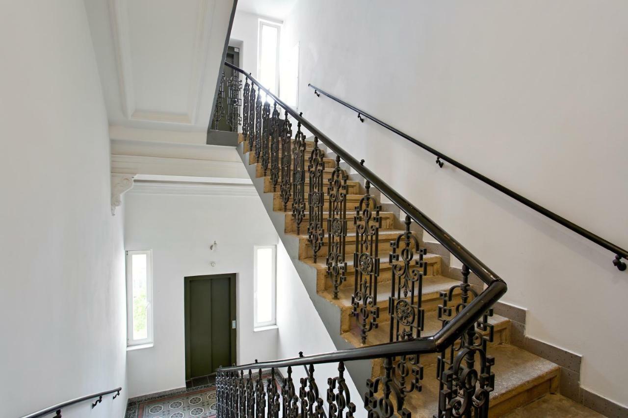 Open Gate Apartment Praha Bagian luar foto