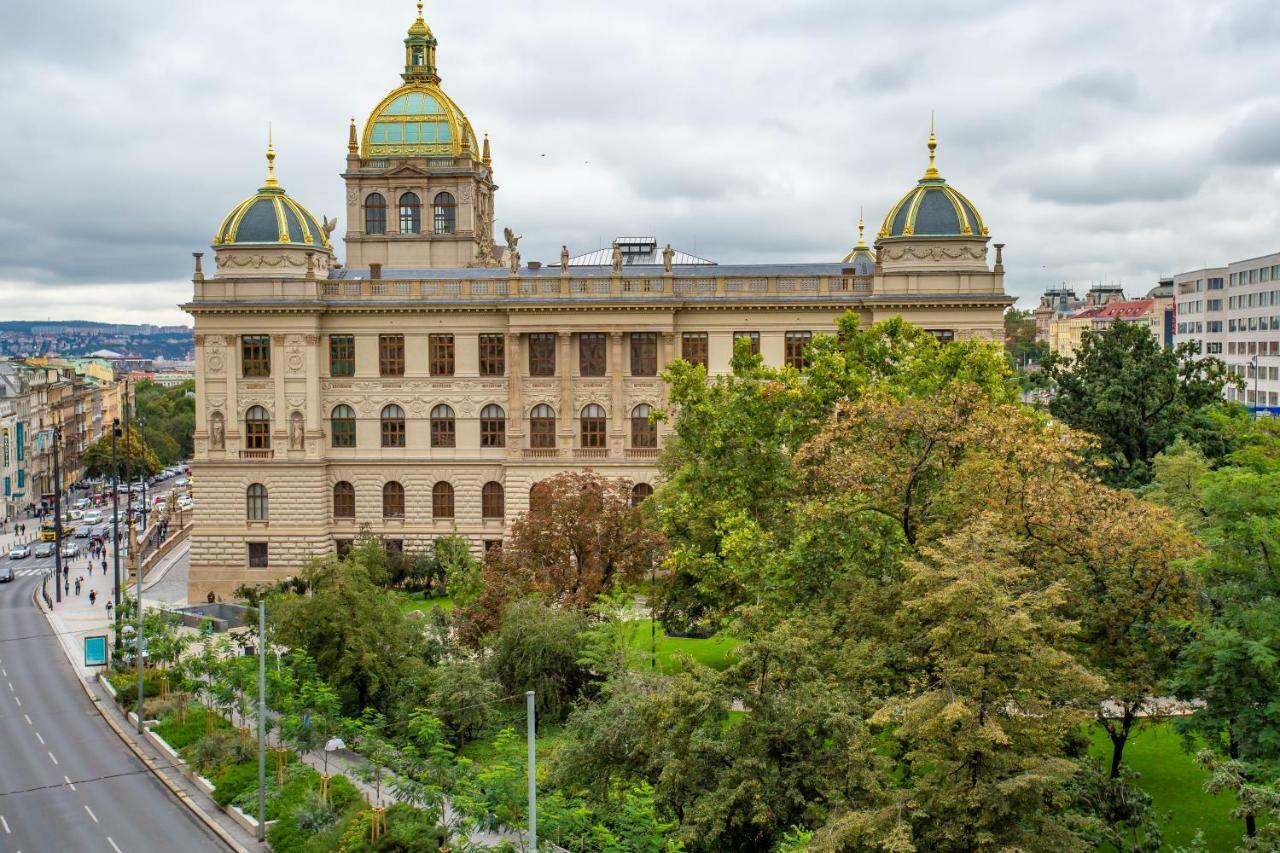 Open Gate Apartment Praha Bagian luar foto